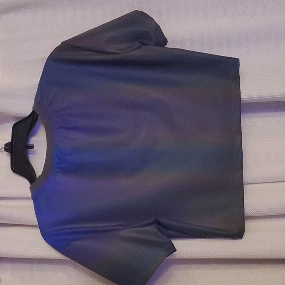 Crop top - Picture 2 of 3